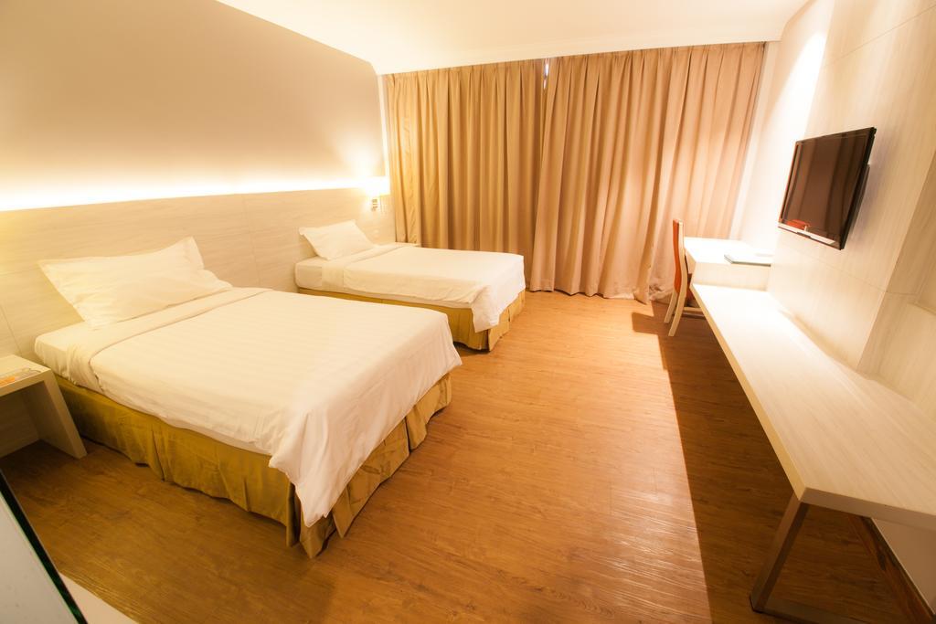 Hotel Malaysia Τζωρτζ Τάουν Δωμάτιο φωτογραφία