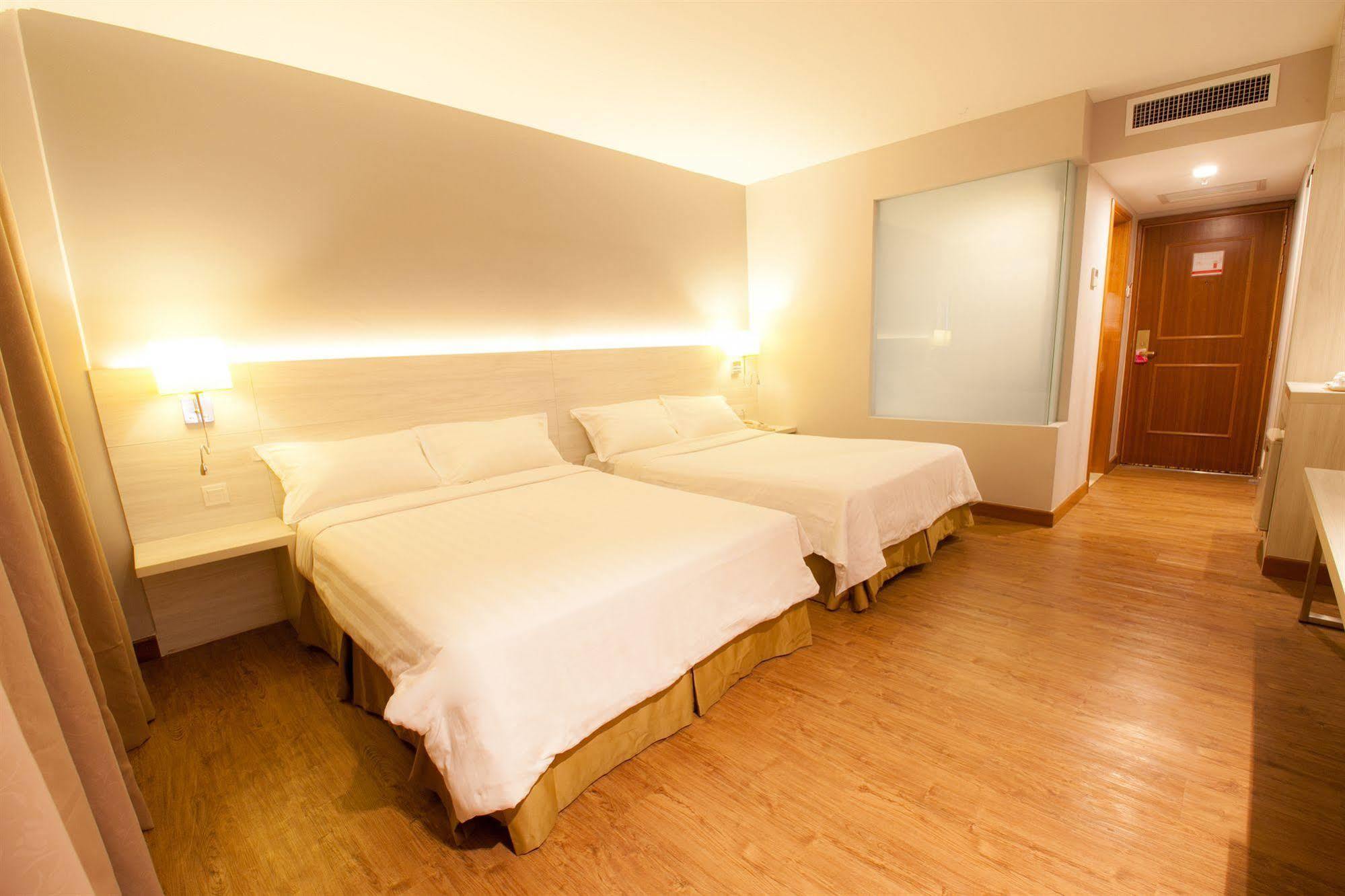Hotel Malaysia Τζωρτζ Τάουν Εξωτερικό φωτογραφία