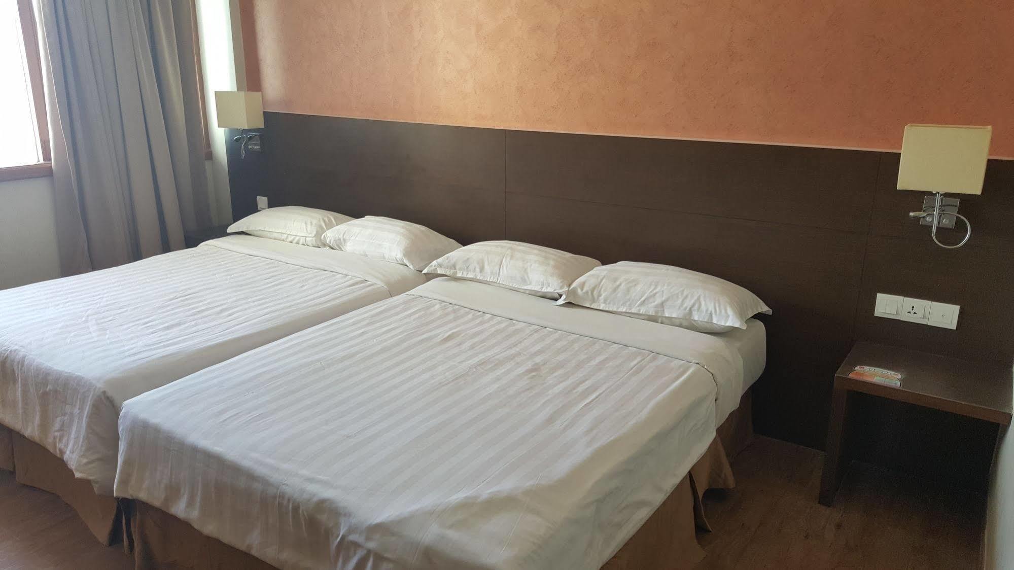 Hotel Malaysia Τζωρτζ Τάουν Εξωτερικό φωτογραφία